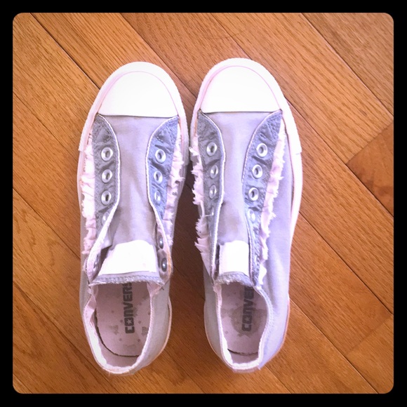 converse with ruffles